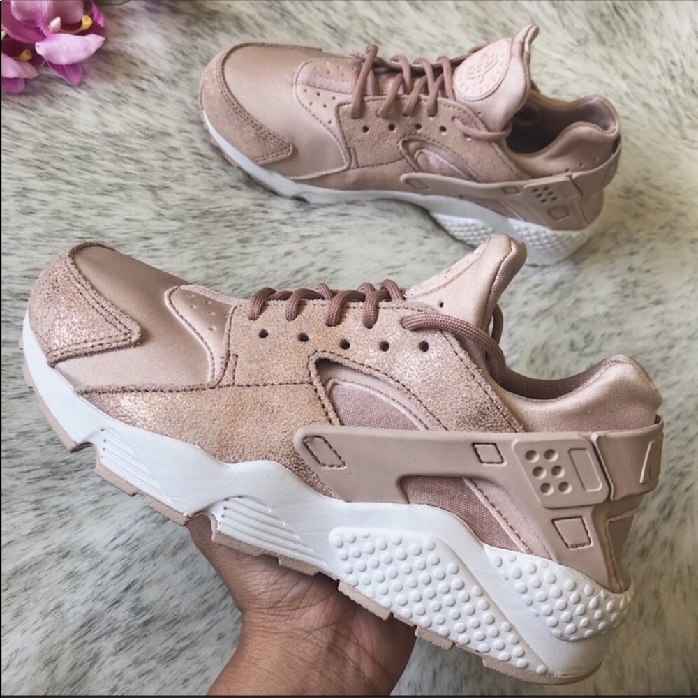 ‼️sold‼️Rare Nike Huarache Run Rose Gold 9W - Picture 2 of 8
